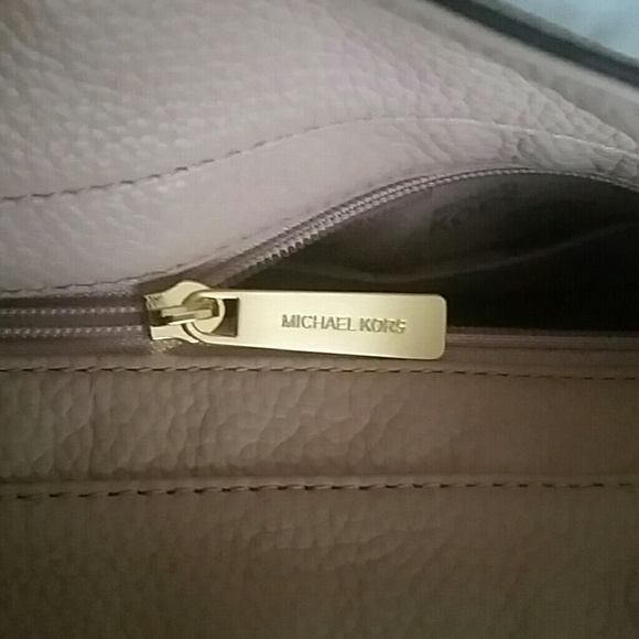 Michael Kors Leather Hobo and Chain. Brand new - Picture 4 of 6